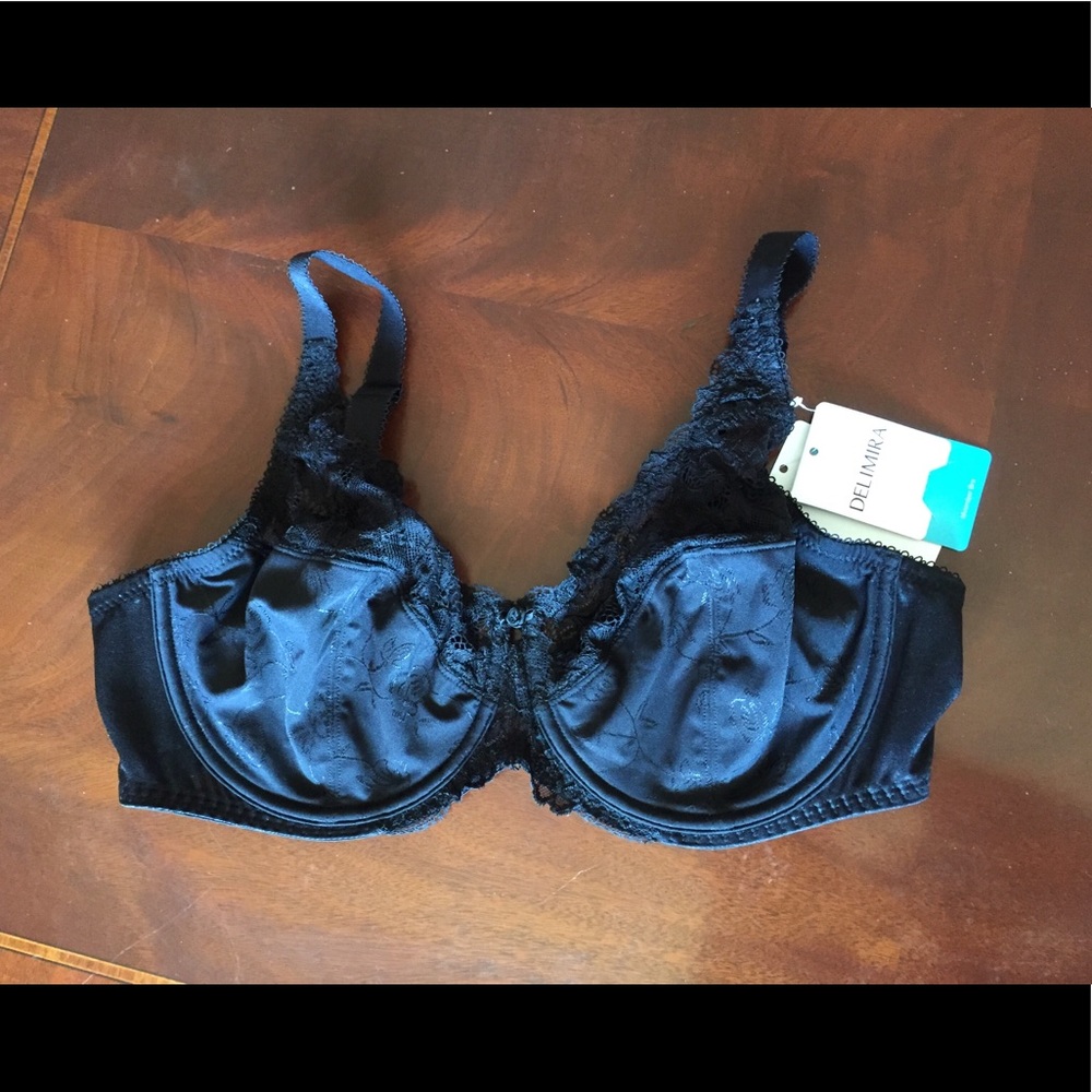 Black bra NWT by Delmira